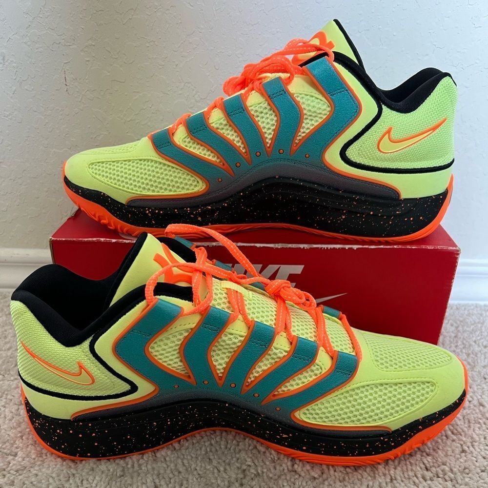 Nike KD18 NRG New Timeline Clear Jade Black Liquid Lime - Picture 2 of 9